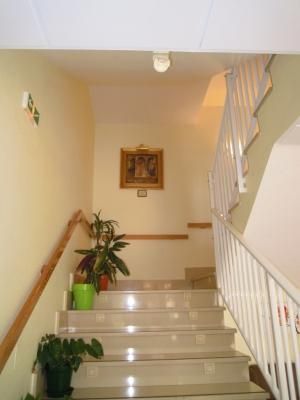Residencia Nuestra Señora de los Ángeles escaleras con plantas